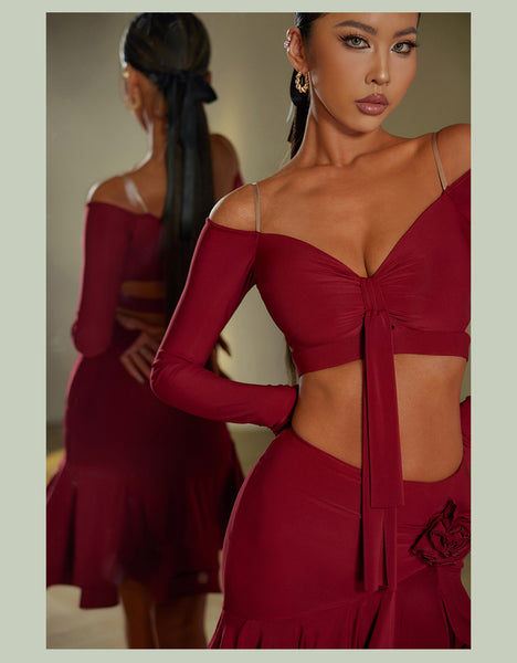 Free Australia-wide Shipping -  Best Price Worldwide Guaranteed.
Unveil your elegance with our Latin dance top, featuring a special retro strap design and an unique off shoulder shape. There are so many colour palette allows for personalized flair, while the curved off shoulder design stress your grace. Radiate fabulous and confidence with this lovely top addition to your dance class.