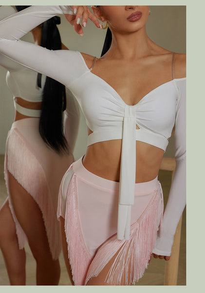Free Australia-wide Shipping -  Best Price Worldwide Guaranteed.
Unveil your elegance with our Latin dance top, featuring a special retro strap design and an unique off shoulder shape. There are so many colour palette allows for personalized flair, while the curved off shoulder design stress your grace. Radiate fabulous and confidence with this lovely top addition to your dance class.
