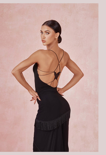 The half-slit detail accentuates impeccable body proportion and captures the essence of fashion savvy. Immerse yourself in a fully atmospheric style. Perfect for latin and tango dance practice, performance and competition.