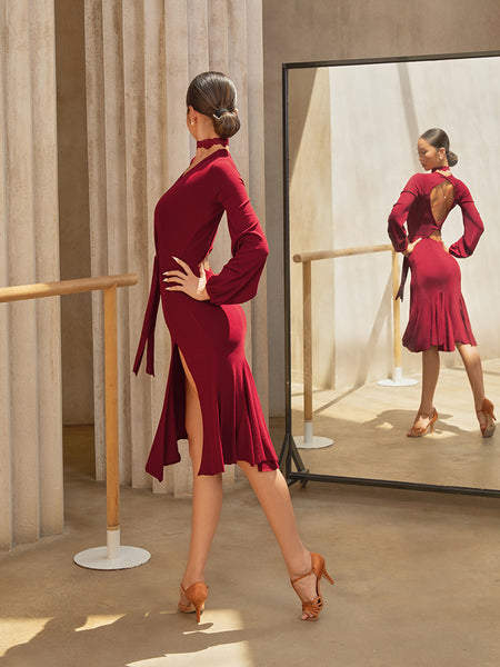 Free Australia-wide Shipping.  Best price worldwide with tracking.
Tie Dress moves gracefully, and it carries a richness and elegance that lingers in every detail. The relaxed sleeves flow gently around the arms, giving a subtle sense of movement. A delicate loop at the front waist adds charm, while the open-back cut softly reveals sculpted curves