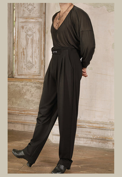 Free Australian Shipping - Best Price Worldwide.
Earl Trousers feature a minimalist design that pairs effortlessly with any top. Crafted from soft, high-quality fabric with excellent drape, they’re perfect for all seasons. The relaxed fit ensures ultimate comfort and the adjustable Velcro waistband guarantees a perfect fit every time, making them a must-have for everyday wear. Perfect for dance practice and performance.