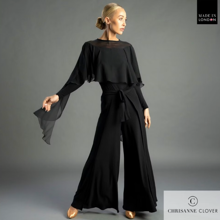 FREE AUSTRALIA-WIDE SHIPPING.; Best price worldwide with tracking.
The Anya palazzo trousers exude both elegance and sophistication, resembling a ballroom skirt while featuring side splits on both legs that enhance your leg line. The long tie waistband offers versatility, allowing you to secure it at the back, front, or side according to your preference.