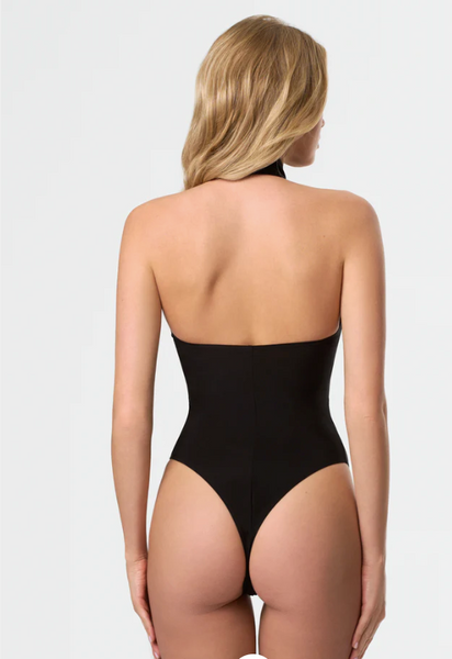 Free Australia-wide Shipping.  Best price worldwide.
Danza x Veronika Collection:  Make a striking impression with the Adriana Bodysuit. Featuring a sleek halter neck and delicate mesh detail on the neckline, this sleeveless design exudes confidence and sensuality. Perfect for turning heads on the dance floor or during a night out, it’s made to highlight your bold and magnetic presence.
String bottom
Removable cups
Snap button closure at the hem
Button closer at the neck
Made of the light and