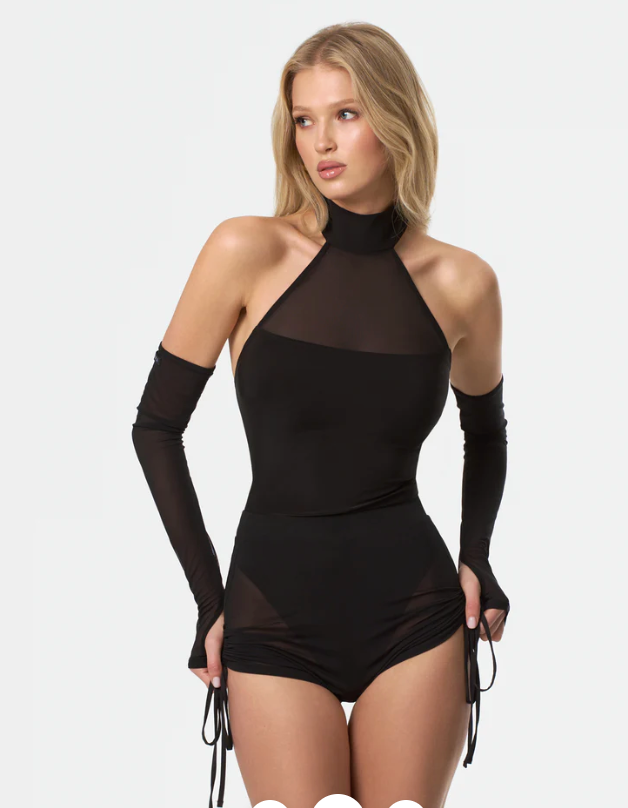 Free Australia-wide Shipping.  Best price worldwide.
Danza x Veronika Collection:  Make a striking impression with the Adriana Bodysuit. Featuring a sleek halter neck and delicate mesh detail on the neckline, this sleeveless design exudes confidence and sensuality. Perfect for turning heads on the dance floor or during a night out, it’s made to highlight your bold and magnetic presence.
String bottom
Removable cups
Snap button closure at the hem
Button closer at the neck
Made of the light and
