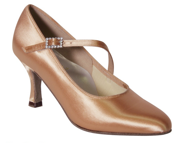  Paris court shoes are the ultimate Ballroom dance shoe and a firm favourite at DSI London.  The elegant closed toe shape is extremely flattering for the foot and creates a stylish finish for this Ballroom dance shoe. The cross strap provides additional support whilst adding detail with the glamorous high quality crystal buckle. 