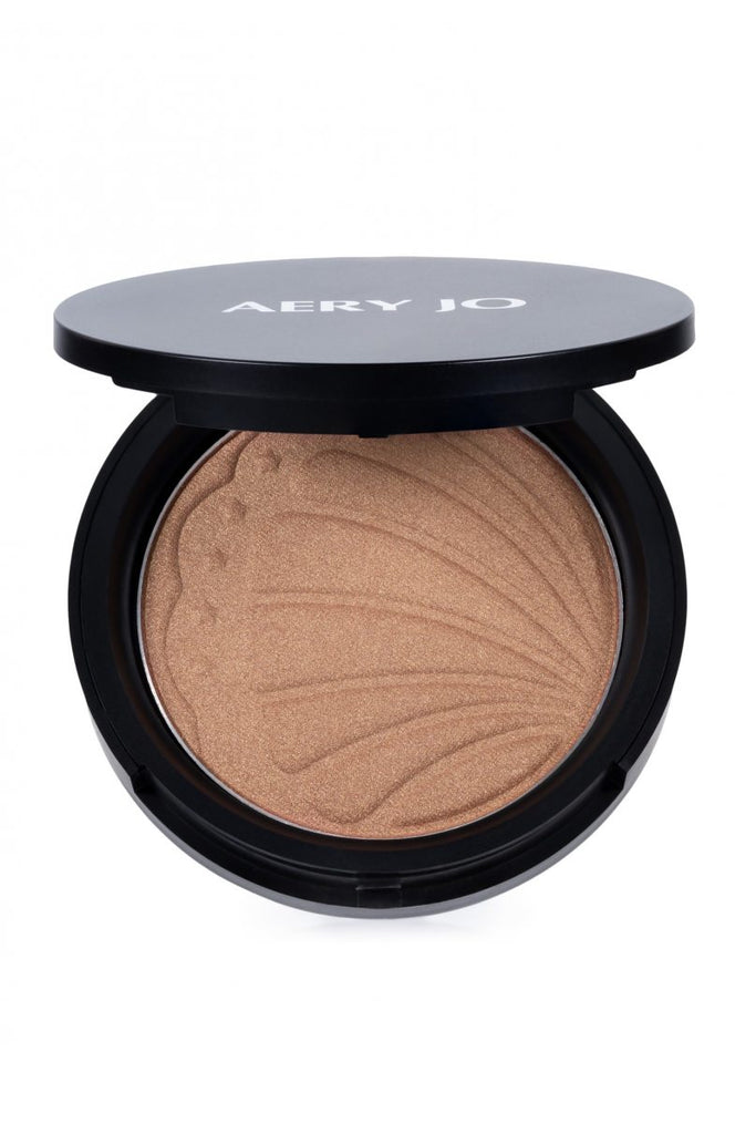 aery jo tanning make up australia.Add an illuminating touch to your face or body with this shimmer powder to enhance the natural glow of the skin. Easy application and adherence to the skin ensures a long lasting pearl shine effect. Available in 2 colours: #1 White is highlighter and #2 Bronze is shading.