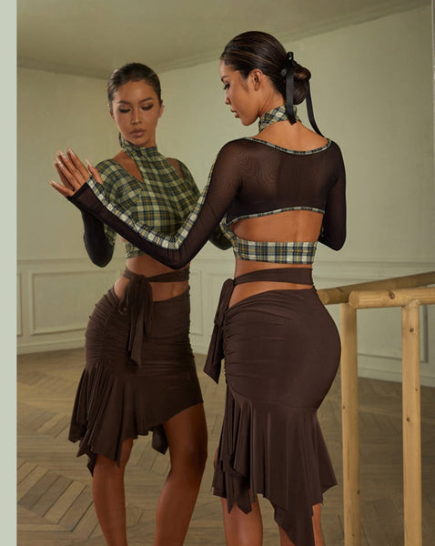 Free Australia-wide Shipping.  Best Price Worldwide.  Make a statement on the dance floor in our dynamic Latin dance skirt! With a distinctive wave-inspired design and a flexible waistband, this skirt not only accentuates your body shape but also lets you move with ease.