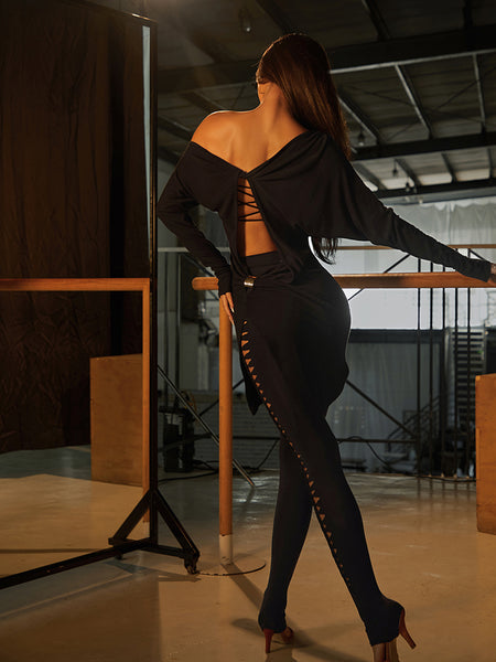 Free Australia-wide Shipping.&nbsp;&nbsp; Best price worldwide.

Step in, shine out — Weave Pants have you covered.&nbsp; Designed for style and comfort, the pants extend to the feet with snap closures that hook over your heels, keeping them perfectly in place while elongating your legs. The left leg features handwoven cutouts for a striking design detail, and the high-waist cut flatters your proportions for instant Barbie-like legs. Stunning, sexy, slim fit leggings perfect for Bachata, Zouk, Salsa &amp; L