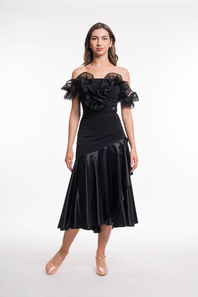 Free Australia-wide shipping. Best price worldwide.

RS Atelier Ludovica asymmetrical satin skirt

Bring elegant movement to your dance wardrobe with the RS Atelier Ludovica. This women's asymmetrical satin skirt is made in Italy from woven fabric containing 95% polyester and 5% elastane. Pair it with a leotard or dance top for ballroom, smooth, tango or social dancing.

Details
Women's asymmetrical satin skirt
Woven fabric: 95% polyester, 5% elastane