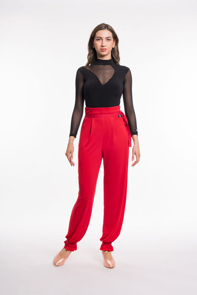 Free Australia-wide shipping. Great prices worldwide.

RS Atelier Allegra black dance bodysuit

Add a distinctive finishing touch to your dance wardrobe with the RS Atelier Allegra. Long mesh sleeves and an asymmetrical mesh neckline give this black women's bodysuit an elegant look for ballroom, smooth and tango dancing. Made in Italy from woven stretch fabric containing 95% polyester and 5% elastane, it pairs beautifully with a dance skirt or trousers for lessons, practice, performance and events.

Details
