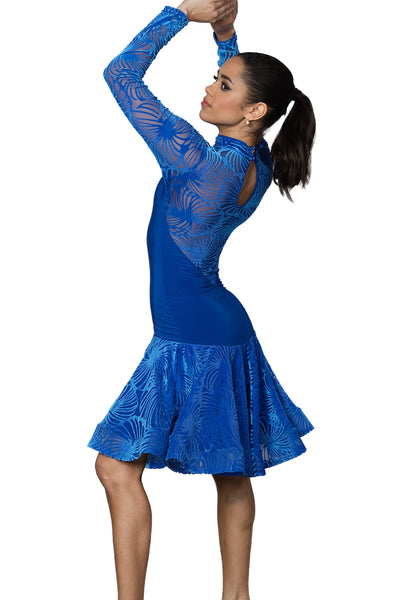 Free Australian Delivery - Best Price Delivered Worldwide.

Best Seller!&nbsp; D2410 Short Velvet Burnout Gown

Elevate your look on the Dance floor with our D2410 Short Velvet Burnout Gown. This stunning gown features a luxurious velvet burnout inset that adds a touch of elegance. The full skirt with crinoline provides a beautiful silhouette that will make you stand out in any event. Be ready to turn heads and make a statement in this gorgeous gown. Perfect for latin &amp; salsa, social dancing &amp; parti