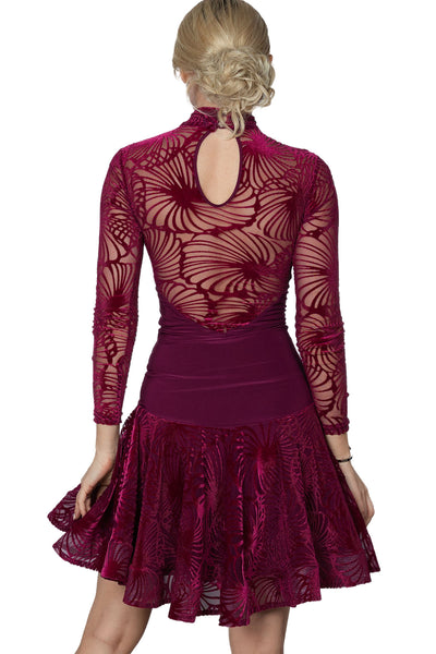 Free Australian Delivery - Best Price Delivered Worldwide.

Best Seller!&nbsp; D2410 Short Velvet Burnout Gown

Elevate your look on the Dance floor with our D2410 Short Velvet Burnout Gown. This stunning gown features a luxurious velvet burnout inset that adds a touch of elegance. The full skirt with crinoline provides a beautiful silhouette that will make you stand out in any event. Be ready to turn heads and make a statement in this gorgeous gown. Perfect for latin &amp; salsa, social dancing &amp; parti