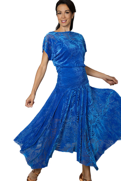 Free Australian Delivery - Best Price Delivered Worldwide.

D2412 Long Blouson Burnout Velvet Dress.

Indulge in sophistication with our D2412 Long Blouson Burnout Velvet Dress. This luxurious piece features a loose blouson top and a square cut velvet burnout skirt, creating a stunning silhouette. Elevate your style with this elegant and exclusive dress. Perfect for social dancing &amp; parties, medal exams, performance &amp; competitions.