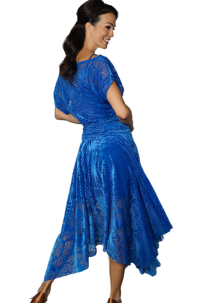 Free Australian Delivery - Best Price Delivered Worldwide.

D2412 Long Blouson Burnout Velvet Dress.

Indulge in sophistication with our D2412 Long Blouson Burnout Velvet Dress. This luxurious piece features a loose blouson top and a square cut velvet burnout skirt, creating a stunning silhouette. Elevate your style with this elegant and exclusive dress. Perfect for social dancing &amp; parties, medal exams, performance &amp; competitions.