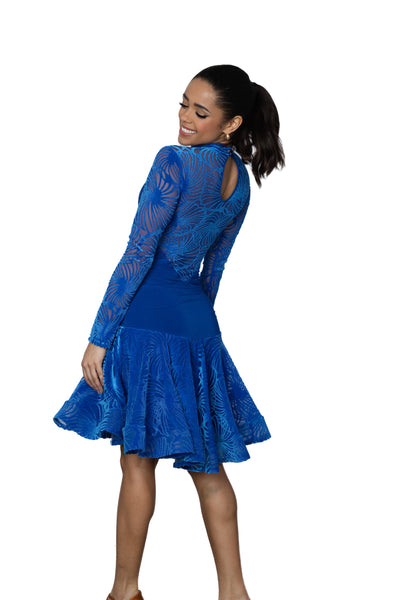 Free Australian Delivery - Best Price Delivered Worldwide.

Best Seller!&nbsp; D2410 Short Velvet Burnout Gown

Elevate your look on the Dance floor with our D2410 Short Velvet Burnout Gown. This stunning gown features a luxurious velvet burnout inset that adds a touch of elegance. The full skirt with crinoline provides a beautiful silhouette that will make you stand out in any event. Be ready to turn heads and make a statement in this gorgeous gown. Perfect for latin &amp; salsa, social dancing &amp; parti