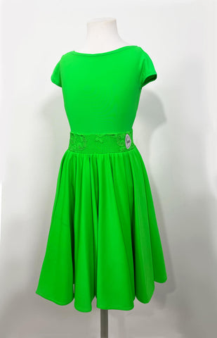 FREE Australia-wide shipping - fast &amp; secure with tracking!&nbsp; Best price guaranteed on worldwide shipping.

Premium quality lycra juvenile dress, with cap sleeves, paired with a separate full 2x circle skirt with elastic and lace waistband. Perfect for ballroom and latin DanceSport Competition, Medals and Performance. Skirt length is knee + 2 cm.

Brand New, the colour is Spring Green (DSI London), available in size 5/6 yrs.