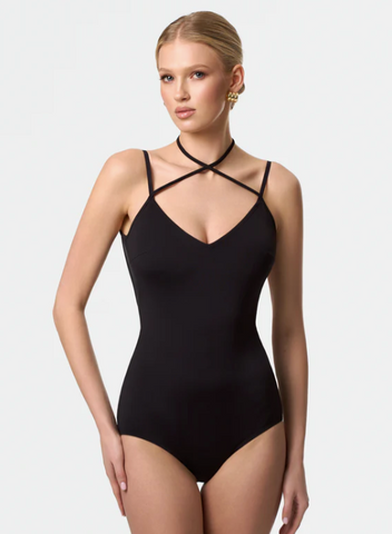 Free Australia-wide Shipping.&nbsp; Best price worldwide.


The Camilla bodysuit s the perfect blend of romance and boldness. Its sleek black color, an open back, and striking neck detail create a look that is both feminine and assertive. A subtle hint of sophistication and mystery makes this bodysuit an ideal choice for your practice.

Hipster bottom
Removable cups

Made of the high quality biflex