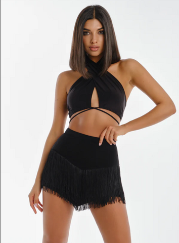 Free Australia-wide Shipping.&nbsp; Best price worldwide.


Beyond cool and sexy with a stunning halter-neck silhouette. The Hailey Top is made from our signature soft and elastic fabric to expand your experience and excitement to new heights. Wear it with a high waist bottom for a flawless look.


Removable cups
Made of&nbsp;the&nbsp;light and stretchy fabric