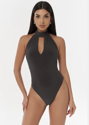 Free Australia-wide Shipping.&nbsp; Best price worldwide with tracking

The Helsa Bodysuit in a new smokey grey color exudes refinement and confidence. With smooth lines, an open back, and a flawless fit, it becomes an essential piece in every dancer's wardrobe. Pair it with the Mason Grey Trousers for a striking look and enjoy the compliments.

String bottom
Removable cups

Made of the soft and elastic fabric