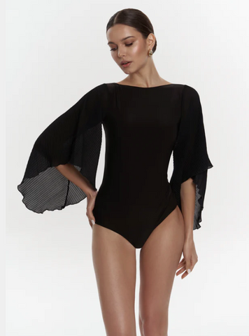 Free Australian Shipping - Best price worldwide.

Graceful, elegant and charming - that's how they will describe you in the Elisa Bodysuit. The airy sleeves made from pleated chiffon add a mysterious fleur to your dancing. It’s a perfect piece if you want to look and feel like a princess!
Hipster bottom
Removable cups
Made of the soft and elastic fabric