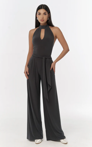 Free Australia-wide Shipping.&nbsp; Best price worldwide with tracking

Meet our new improved trousers for practice — Mason.&nbsp; Please note - ankle straps are sold separately and can be included in this order.

Simply effortless yet ultra stylish. Cut from our signature stretchy fabric to delicately shape and sculpt your dancing moves. Feel ready to shine every second on and off the dance floor with this trendy piece! &nbsp; &nbsp;

Adjustable ankle straps make it possible to style the trousers in two di