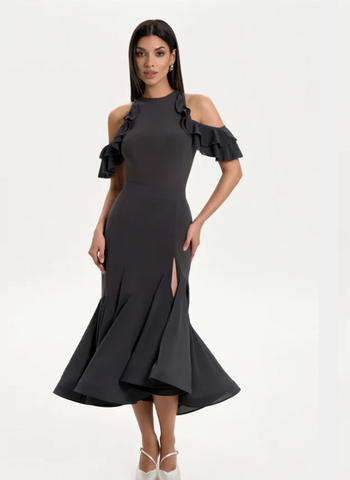 Free Australia-wide Shipping.&nbsp; Best price worldwide.

The Lilian is our most elegant creation and the classy skirt you’ve been waiting for. It features a feminine silhouette and an intriguing split that reveals some skin during the dance. Elevate your ballroom look with Danza! Perfect for ballroom &amp; smooth dance practice, social dancing, medals &amp; dancesport competitions.