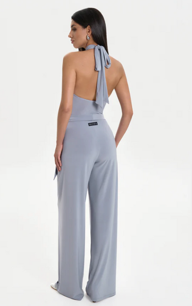Free Australia-wide Shipping.&nbsp; Best price worldwide with tracking

The Helsa Bodysuit in a new soft grey colour exudes refinement and confidence. With smooth lines, an open back, and a flawless fit, it becomes an essential piece in every dancer's wardrobe. Pair it with the Mason Grey Trousers for a striking look and enjoy the compliments. Perfect for evening wear &amp; social dancing, clubbing wear paired with jeans or pants, ballroom &amp; latin dance practice, performance and recreational dancesport 