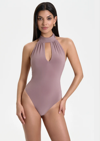 Free Australia-wide Shipping.&nbsp; Best price worldwide with tracking

Best Seller! The Helsa Bodysuit in a new blush colour exudes refinement and confidence. With smooth lines, an open back, and a flawless fit, it becomes an essential piece in every dancer's wardrobe. Pair it with the Mason Trousers for a striking look and enjoy the compliments. Perfect for evening wear &amp; social dancing, clubbing wear paired with jeans or pants, ballroom &amp; latin dance practice, performance and recreational dancesp