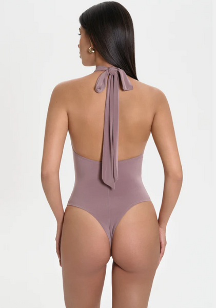 Free Australia-wide Shipping.&nbsp; Best price worldwide with tracking

Best Seller! The Helsa Bodysuit in a new blush colour exudes refinement and confidence. With smooth lines, an open back, and a flawless fit, it becomes an essential piece in every dancer's wardrobe. Pair it with the Mason Trousers for a striking look and enjoy the compliments. Perfect for evening wear &amp; social dancing, clubbing wear paired with jeans or pants, ballroom &amp; latin dance practice, performance and recreational dancesp