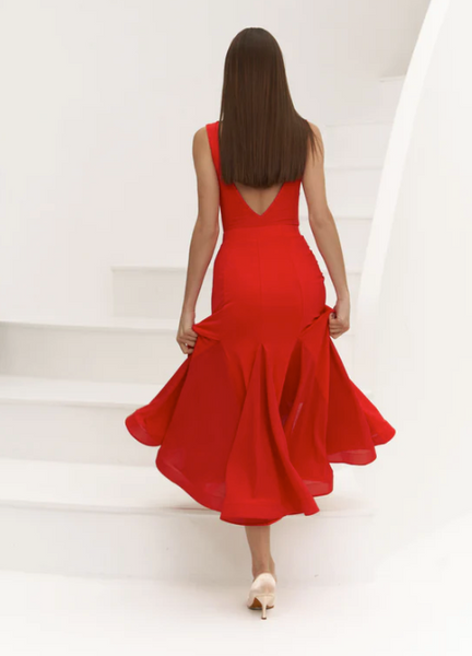 Free Australia-wide Shipping.&nbsp; Best price worldwide.

Dream skirt status. &nbsp;The silhouette you love in our signature red colour. The Rikki Skirt in passionate red is definitely a stand out every time you see it. Flattering fit, dynamic skirt and a bold scarlet tone will make you feel like a dancing queen!