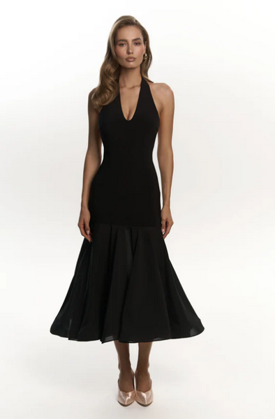 Free Australia-wide Shipping.&nbsp; Best price worldwide.

Fluid, feminine and captivating. The Luma Dress features a deep V-neckline and an open back that creates an elegant, elongated silhouette. The soft movement of the fabric follows your body with every step, giving you a feeling of grace and quiet confidence. A timeless piece designed for your dance practice. Please note that choker &amp; sleeves are sold separately.&nbsp;&nbsp;