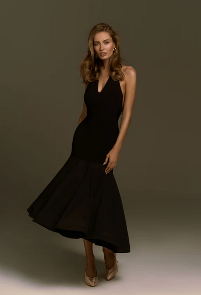 Free Australia-wide Shipping.&nbsp; Best price worldwide.

Fluid, feminine and captivating. The Luma Dress features a deep V-neckline and an open back that creates an elegant, elongated silhouette. The soft movement of the fabric follows your body with every step, giving you a feeling of grace and quiet confidence. A timeless piece designed for your dance practice. Please note that choker &amp; sleeves are sold separately.&nbsp;&nbsp;