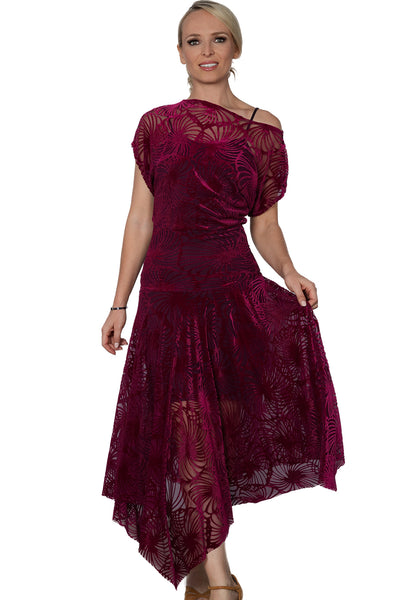 Free Australian Delivery - Best Price Delivered Worldwide.

D2412 Long Blouson Burnout Velvet Dress.

Indulge in sophistication with our D2412 Long Blouson Burnout Velvet Dress. This luxurious piece features a loose blouson top and a square cut velvet burnout skirt, creating a stunning silhouette. Elevate your style with this elegant and exclusive dress. Perfect for social dancing &amp; parties, medal exams, performance &amp; competitions.