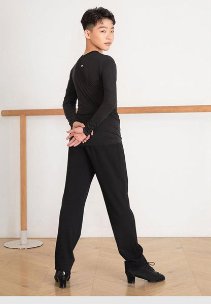 Free Australian Shipping - Best Price Worldwide.

Earl Trousers feature a minimalist design that pairs effortlessly with any top.&nbsp; Crafted from soft, high-quality fabric with excellent drape, they’re perfect for all seasons. The relaxed fit ensures ultimate comfort and the adjustable Velcro waistband guarantees a perfect fit every time, making them a must-have for everyday wear and dance practice and performance.