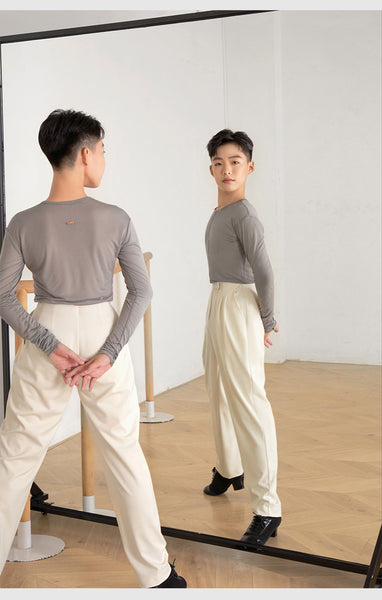 Free Australian Shipping - Best Price Worldwide.

Earl Trousers feature a minimalist design that pairs effortlessly with any top.&nbsp; Crafted from soft, high-quality fabric with excellent drape, they’re perfect for all seasons. The relaxed fit ensures ultimate comfort and the adjustable Velcro waistband guarantees a perfect fit every time, making them a must-have for everyday wear and dance practice and performance.