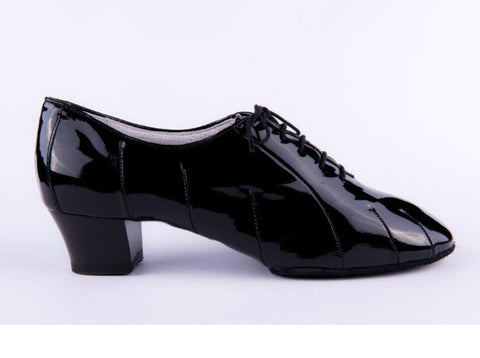 100% Italian made, handcrafted using only the finest quality materials.  The 71904 is the shoe for the Latin American dancer who wants a simple shoe but with the right touch of personality given by the side seams.   Available in medium flexibility version for those who prefer greater arch support or in the super flex version for maximum foot freedom.  These Luxury Latin Dance Shoes are perfect for Latin performance & competition. 