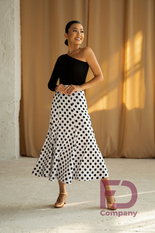 Free Australia-wide standard shipping with tracking.  Cheap and efficient worldwide shipping with Australia Post plus tracking.  Stylish Ballroom Skirt with 6 panels, stitched stretch waist band and finished with a 5cm wide crinoline inside the hem.  Made using stretch jersey with polka dot print.